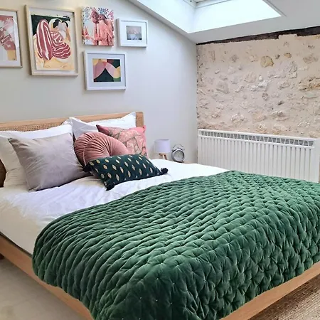 In The Heart Of The Village - Charming & Authentic Ferienhaus *