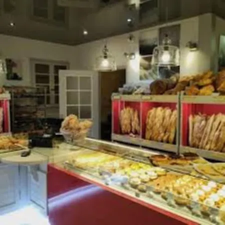 In The Heart Of The Village - Charming & Authentic Ferienhaus *