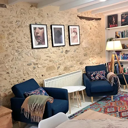 In The Heart Of The Village - Charming & Authentic Ferienhaus *